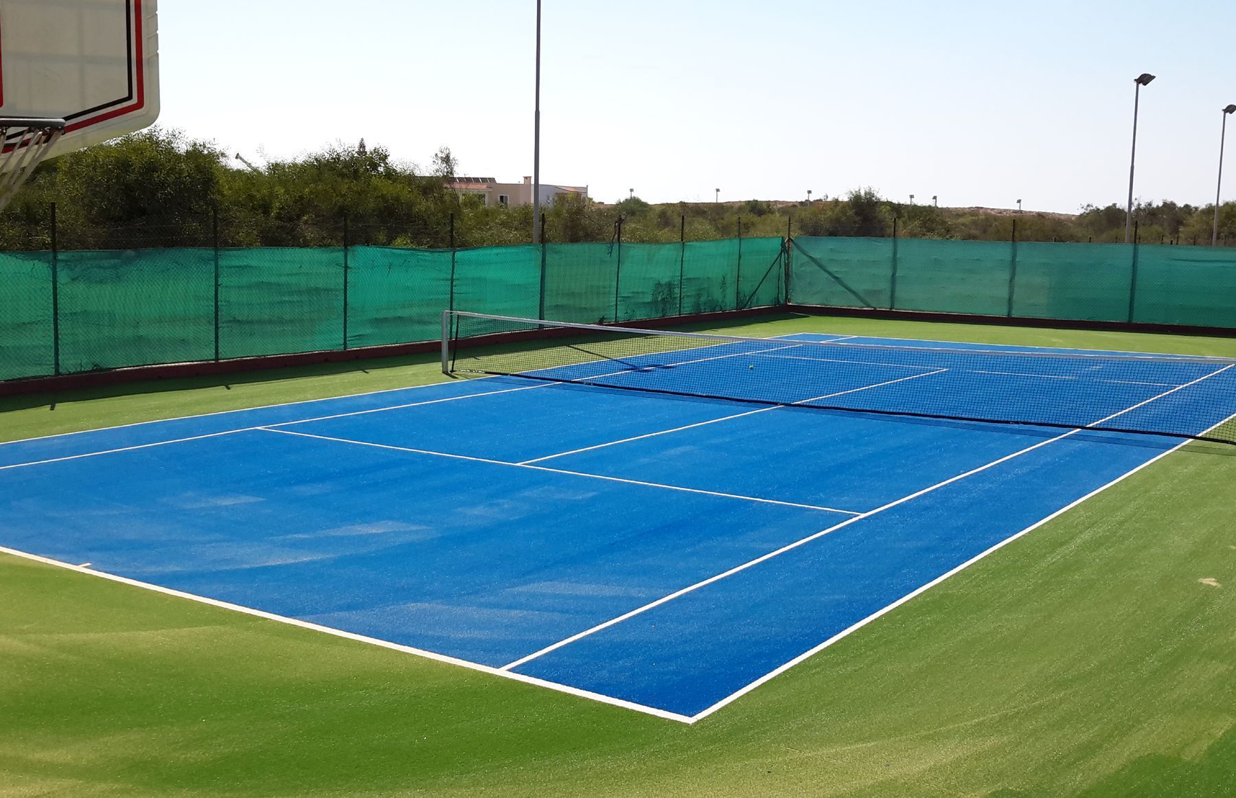 Теннисный корт на Кипре CCGrass