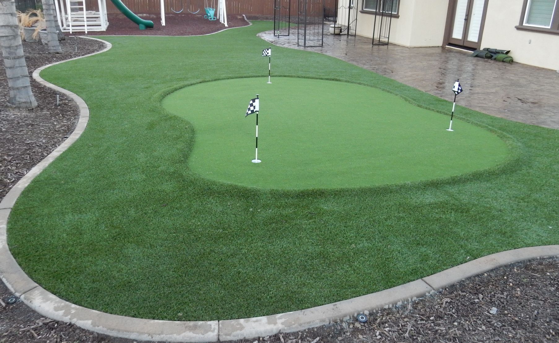 Искусственная трава для Гольфа 13 мм и декоративная 40 мм Эксклюзив на площадке для мини-гольфа